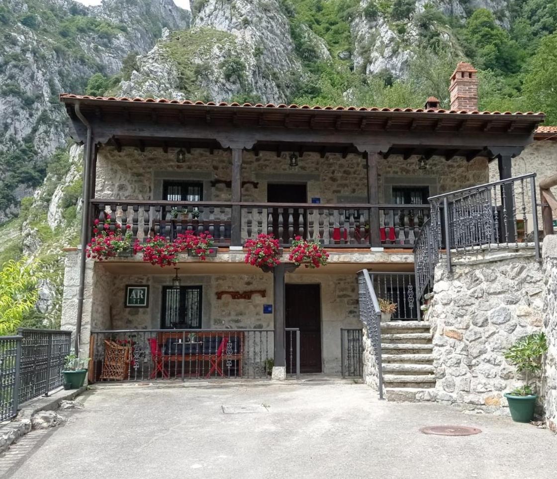 El Portal Del Abuelo Apartment Arenas De Cabrales Bagian luar foto