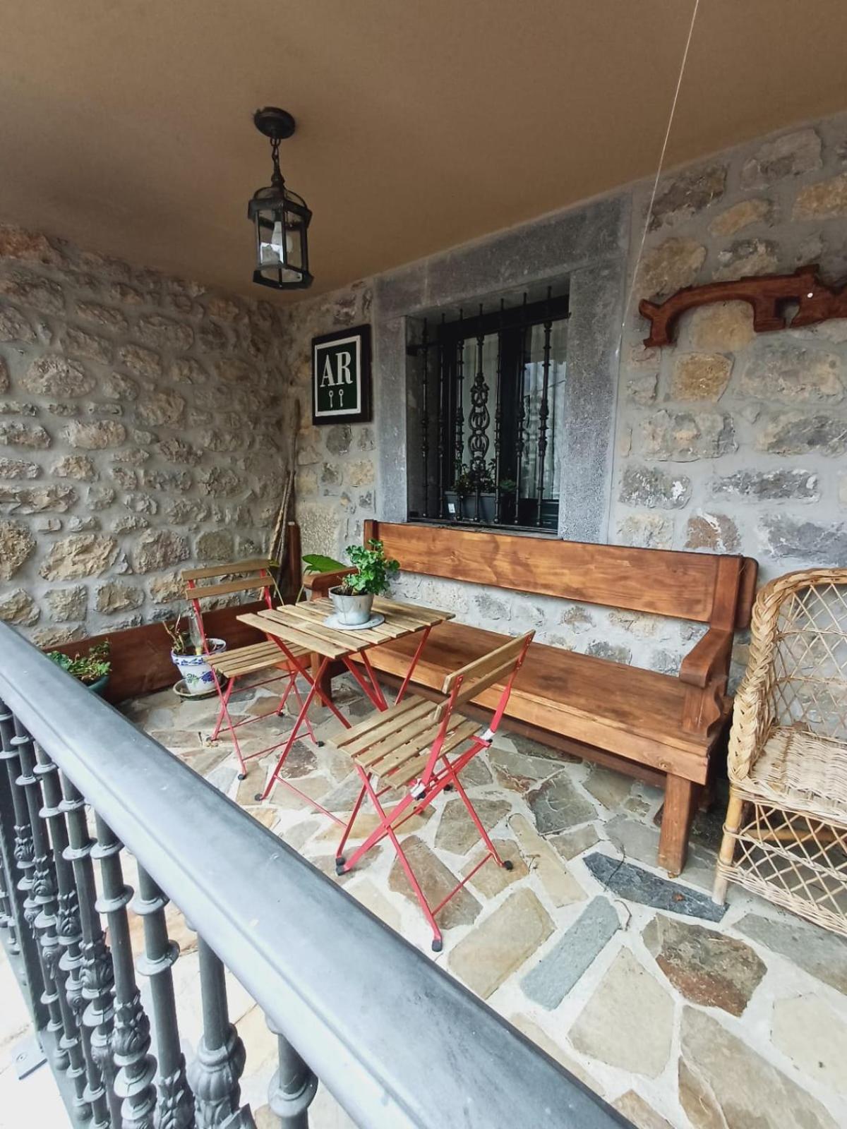 El Portal Del Abuelo Apartment Arenas De Cabrales Bagian luar foto