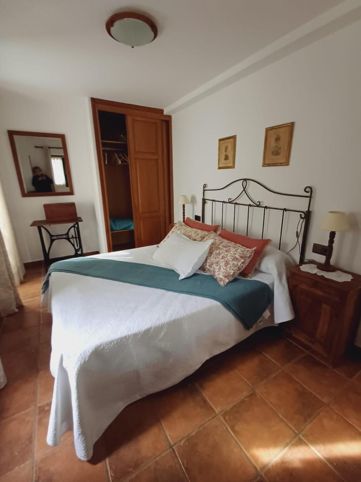 El Portal Del Abuelo Apartment Arenas De Cabrales Bagian luar foto