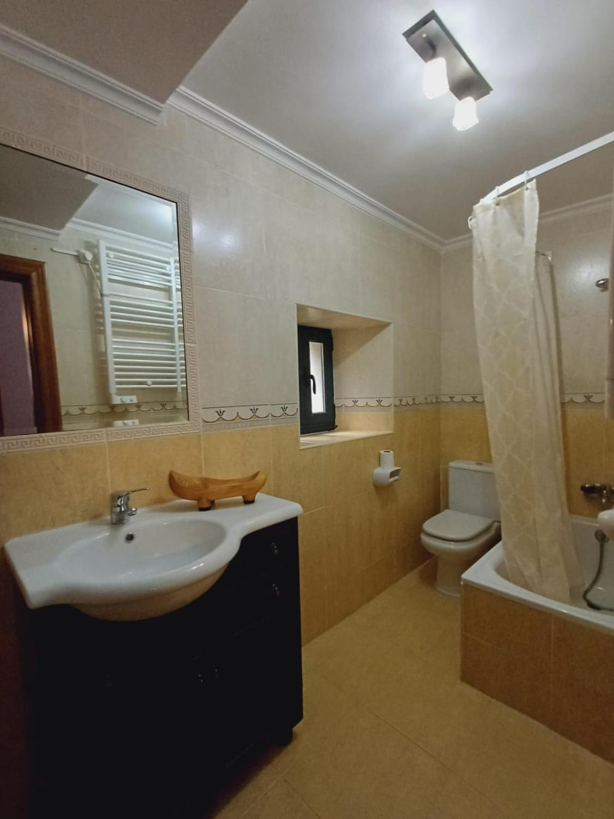 El Portal Del Abuelo Apartment Arenas De Cabrales Bagian luar foto