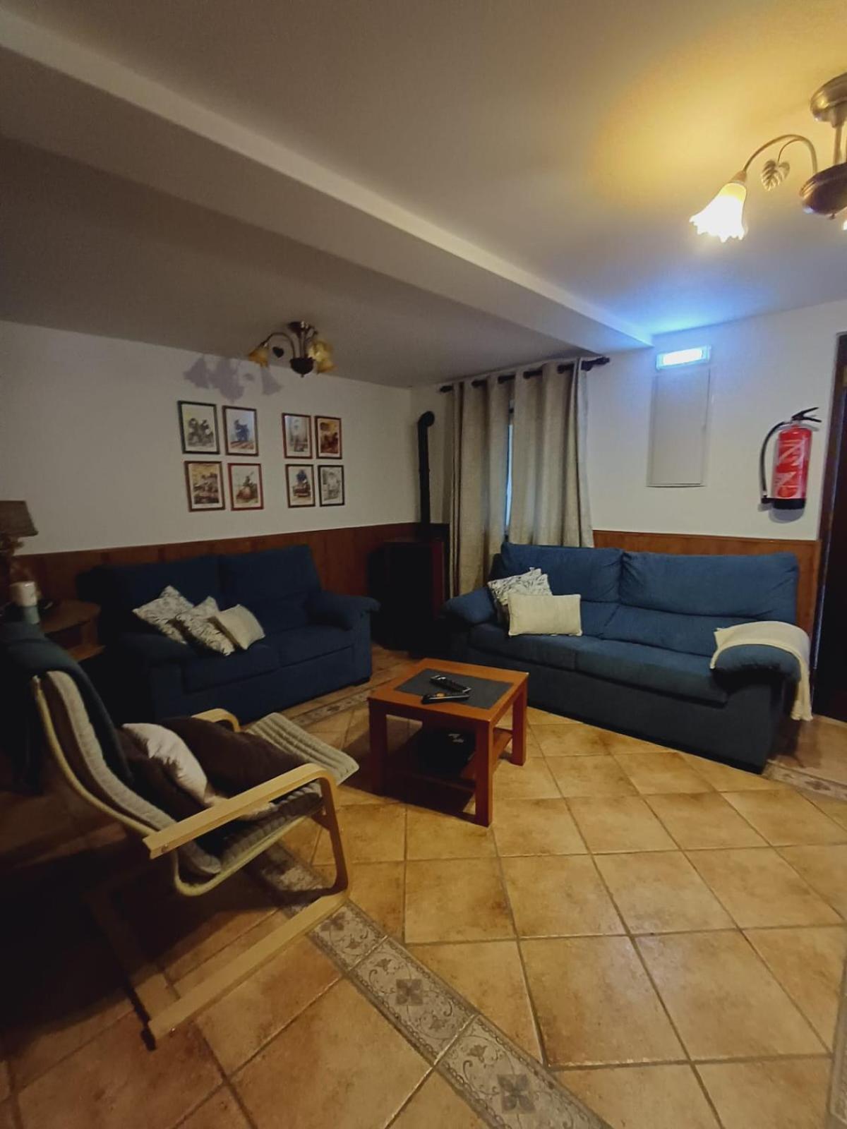 El Portal Del Abuelo Apartment Arenas De Cabrales Bagian luar foto